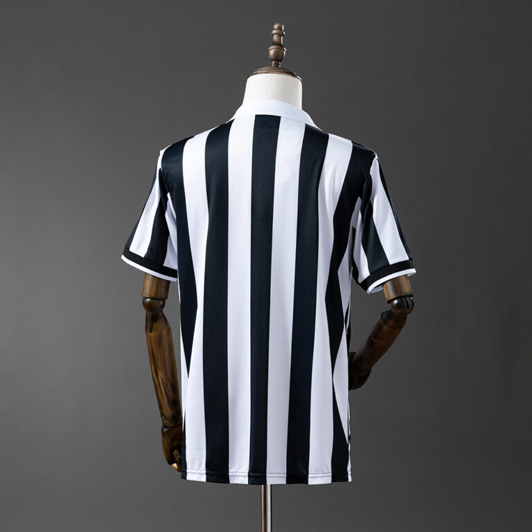 Retro Juventus 1998/99 Home Jersey