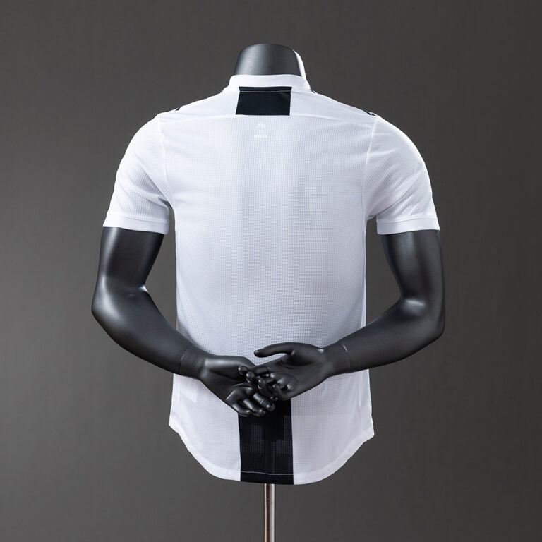 Retro Juventus 2018/19 Home Jersey Player Version