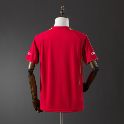 Retro Liverpool 2005/06 Home Jersey