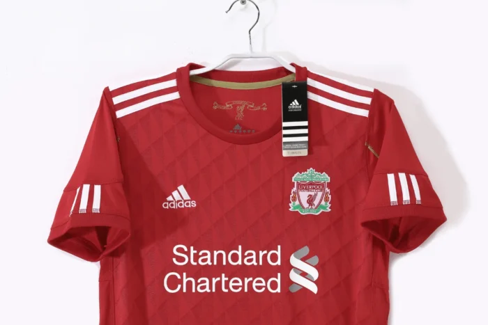 Retro Liverpool 2010/11 Home Jersey