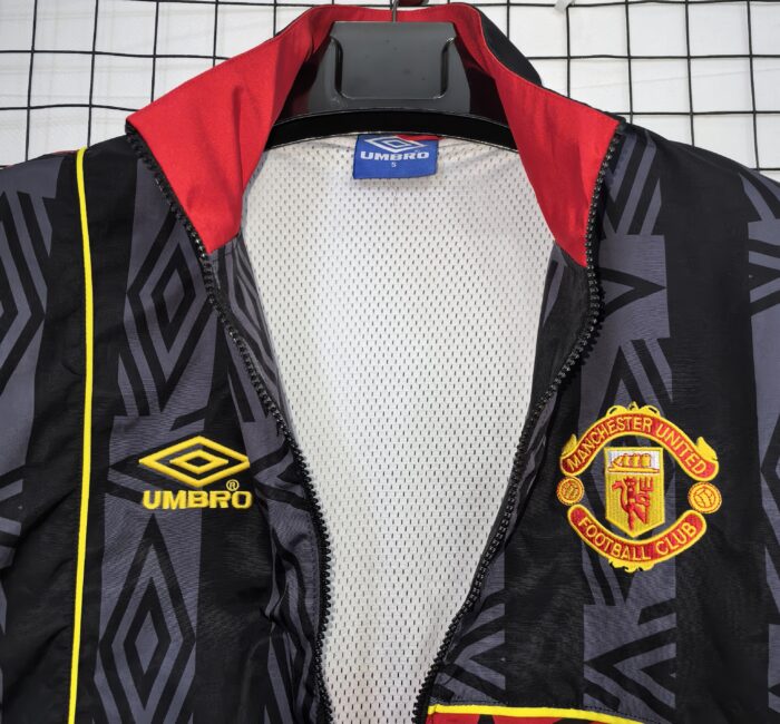 Retro Manchester United 1993/94 Windbreaker Black Jacket