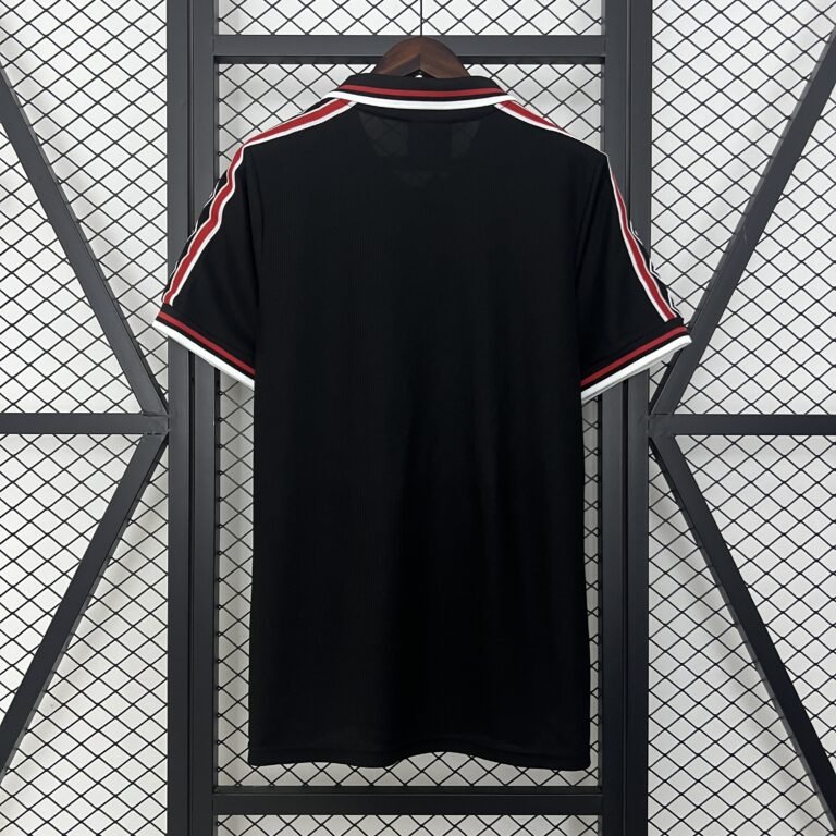 Retro Manchester United 1998/99 Black Jersey