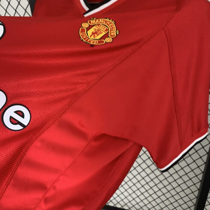 Retro Manchester United 2000/02 Home Jersey
