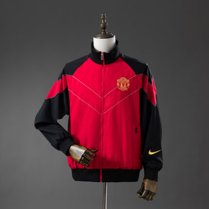 Retro Manchester United 2006/07 https: img.favjersey.com goods img 06_07 Windbreaker Black & Red XXL 007.jpg Black & Red Jacket
