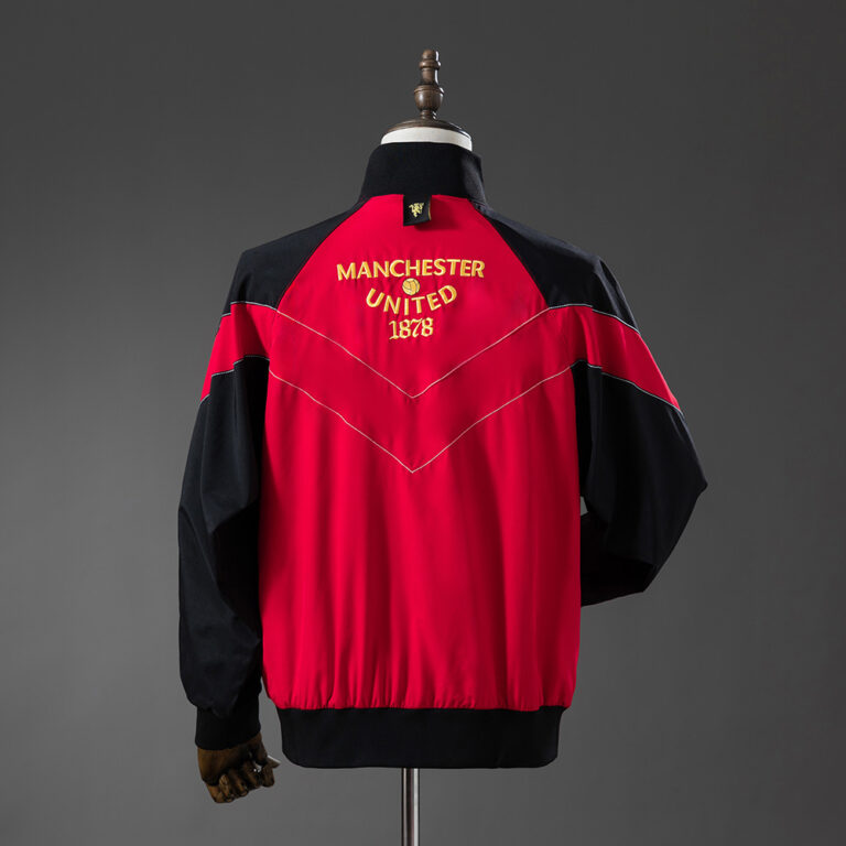 Retro Manchester United 2006/07 https: img.favjersey.com goods img 06_07 Windbreaker Black & Red XXL 007.jpg Black & Red Jacket