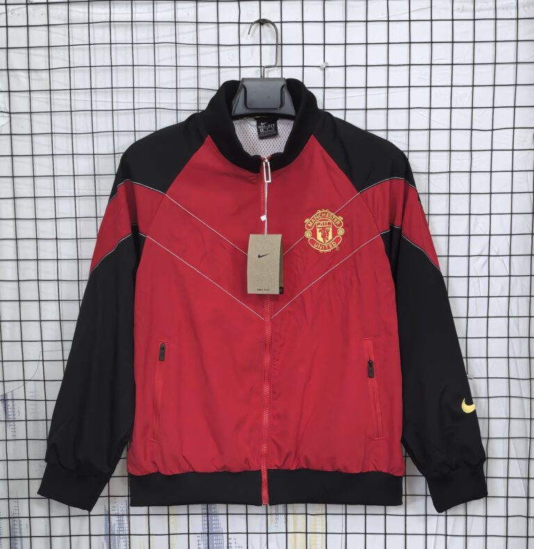 Retro Manchester United 2006/07 Windbreaker Red Jacket
