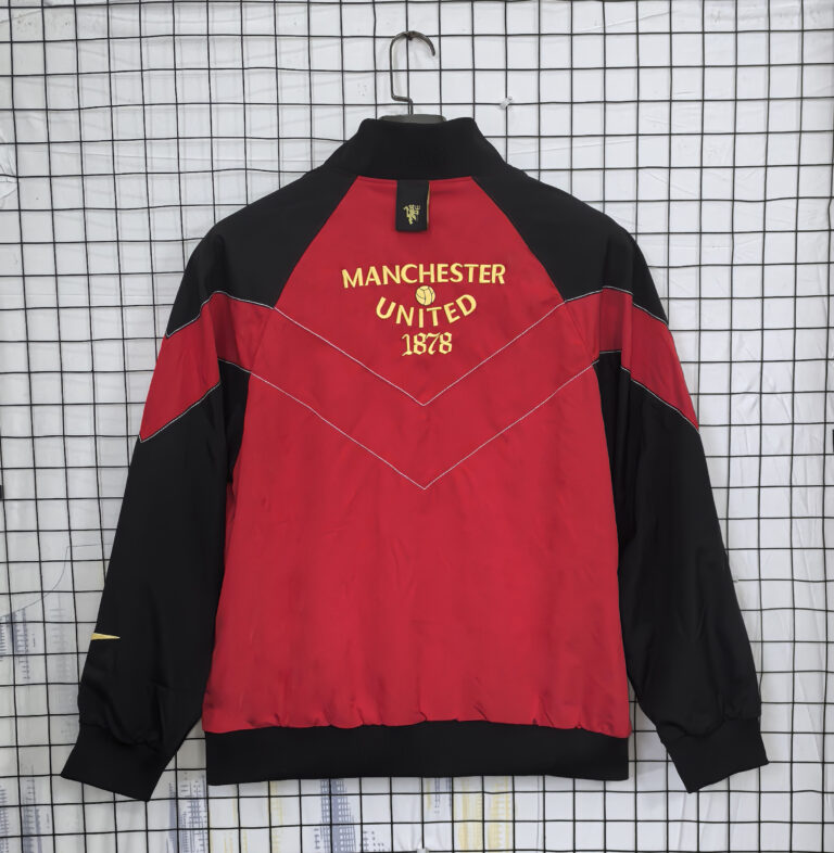 Retro Manchester United 2006/07 Windbreaker Red Jacket