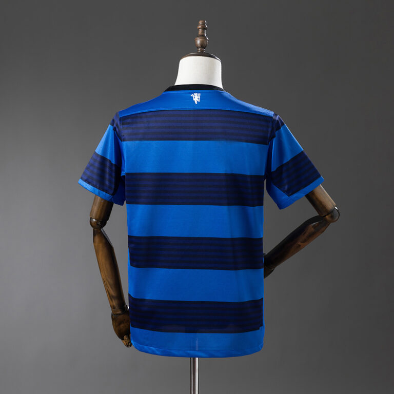 Retro Manchester United 2011/12 Away Jersey