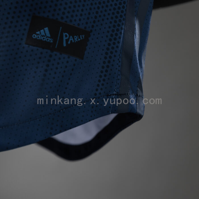 Retro Manchester United 2018/19 Third Jersey Player Version