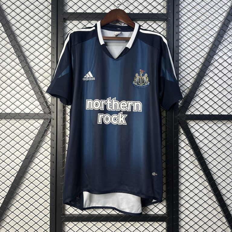 Retro Newcastle United 2005/06 Away Jersey