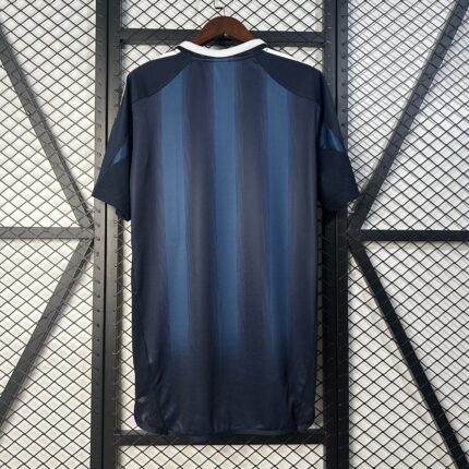Retro Newcastle United 2005/06 Away Jersey