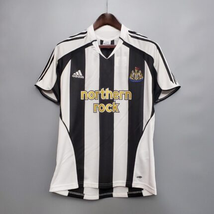 Retro Newcastle United 2005/06 Home Jersey