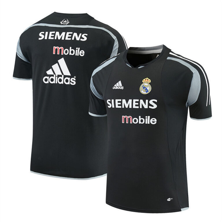Retro Real Madrid 2004/05 Black Training Jersey