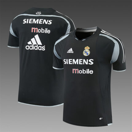 Retro Real Madrid 2004/05 Black Training Jersey