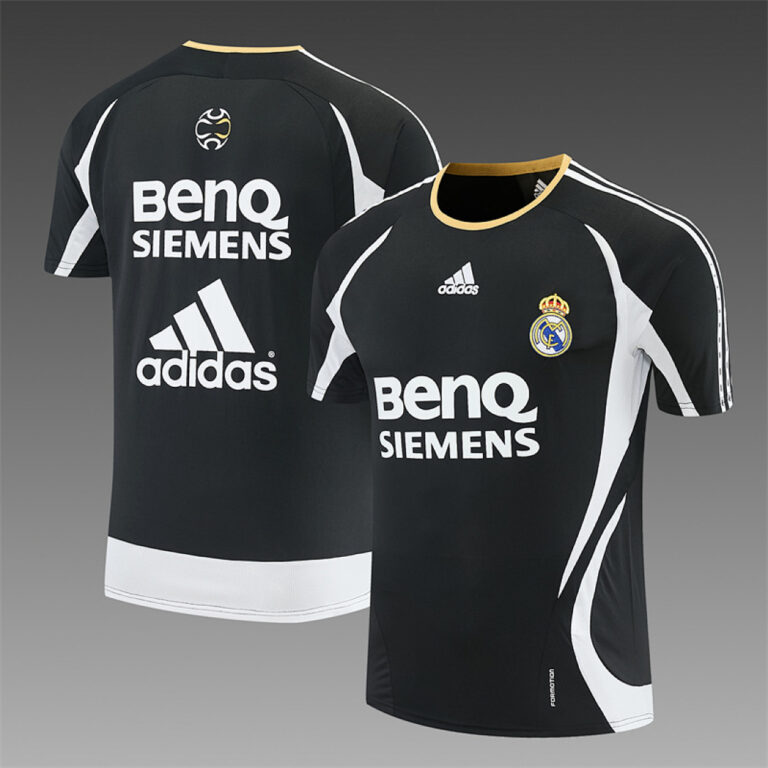 Retro Real Madrid 2006/07 Black Training Jersey