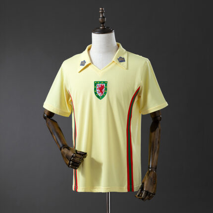 Retro Wales 1976 Away Jersey